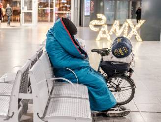 "Niet elke dakloze is dronken en onverzorgd": hogeschool Odisee lanceert online cursus rond dakloosheid in Brussel