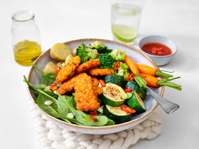 Lunchtip: kleurrijke groentenbowl met vegan nuggets