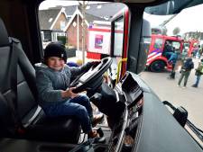 Splinternieuwe brandweerkazerne geopend in Stolwijk: ‘Voertuig netjes gepoetst voor open dag’