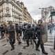 Macron gaat praten met vakbonden en werkgevers over eisen gele hesjes