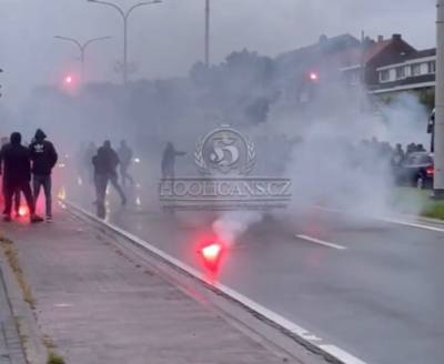LIVE GENK-FIORENTINA (18u45). Politie pakt 100 Italiaanse fans op na aanval op Genk-supporters - Cuesta op de bank