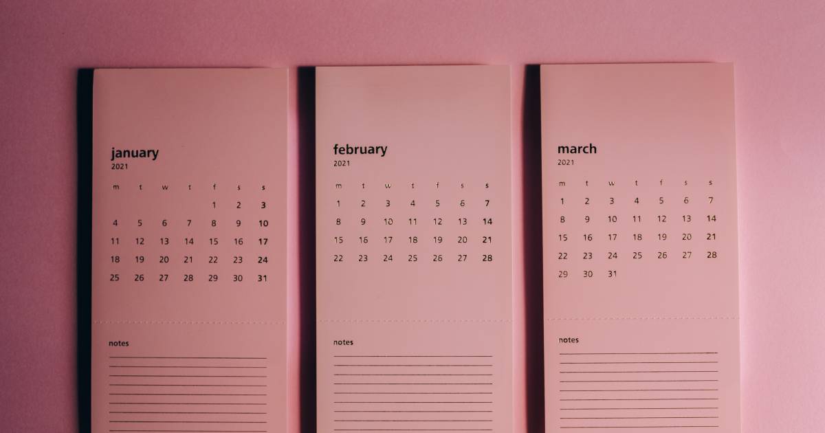 Mensen Zijn In De Wolken Met De Maand Februari Het Ziet Er Visueel Zo Mooi Uit Psycho Hln Be Bekijk de maand kalender van februari 2021. wolken met de maand februari