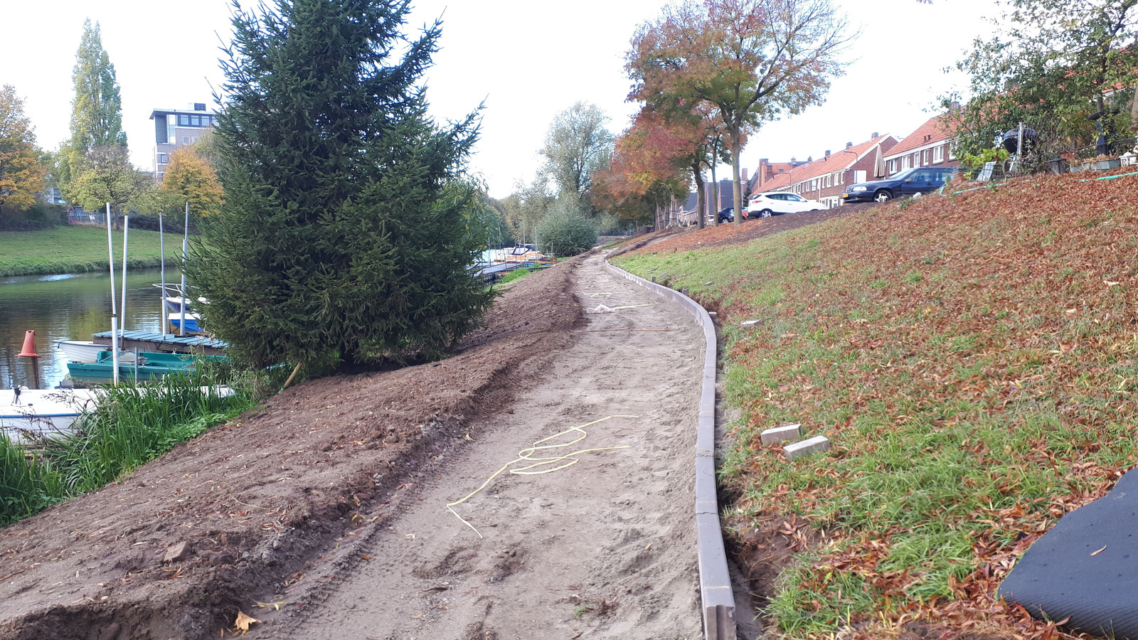 Het nieuwe pad aan de Acaciasingel.