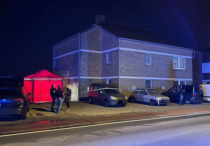 De plek waar het gezinsdrama in Pelt plaatvond.