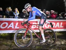 Wout van Aert klopt zijn rivalen Tom Pidcock en Mathieu van der Poel in Diegem: ‘Dit kan niet gezond zijn’
