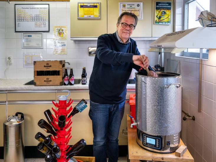 Ton heeft een hobby waarbij haast niet past: ‘Als ik brouw, ben ik al gauw een hele dag bezig’