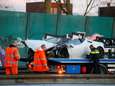 Lamborghini boort zich in vangrail op de N3 bij Dordrecht