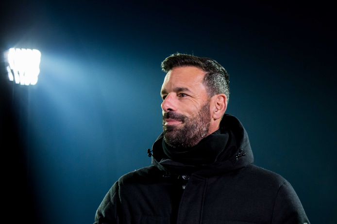 PSV houdt vertrouwen in Ruud van Nistelrooij als coach.