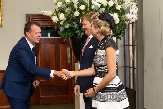 Koning Willem-Alexander en koningin Máxima op de Nederlandse ambassade in Australië.