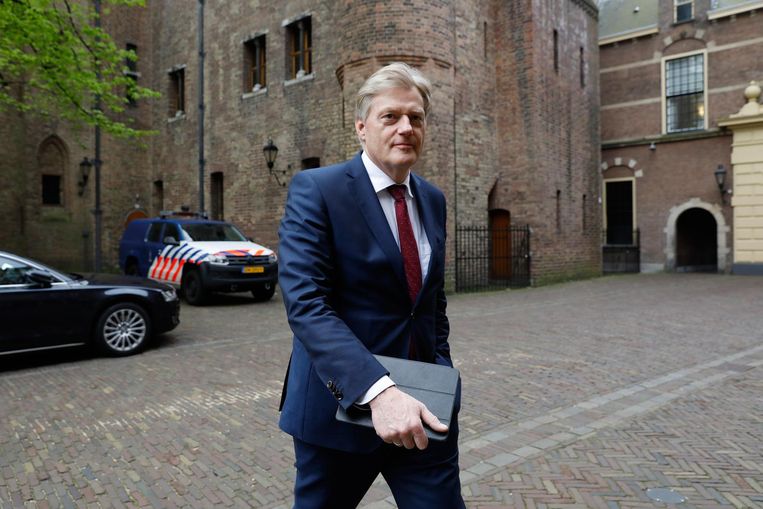 Staatssecretaris Van Rijn heeft het RIVM gevraagd de heatstick te onderzoeken en wacht de resultaten af voor hij eventuele stappen onderneemt. Beeld ANP