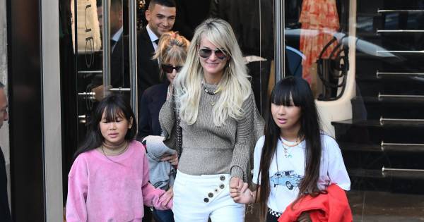 Laeticia Hallyday A Demande La Nationalite Americaine People 7sur7 Be