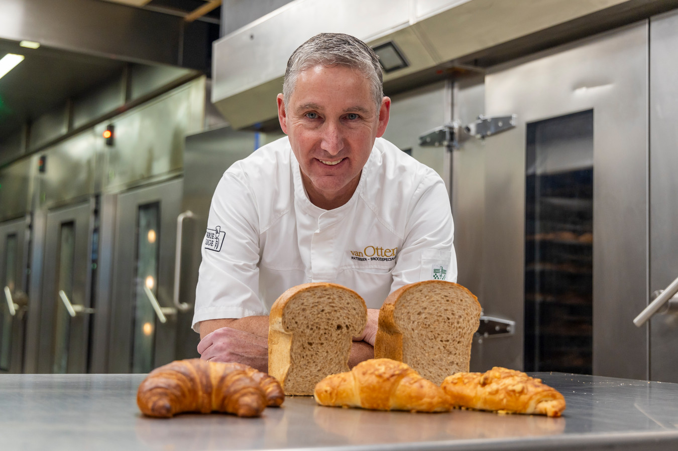 Bakkerij Van Otten, met filialen in vijf Twentse plaatsen, verkoopt ...