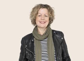 Metamorfose: Jolande krijgt een frissere look na haar burn-out