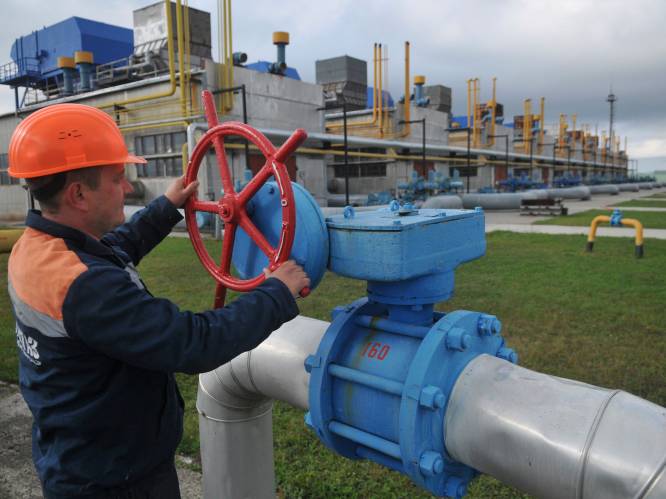 Rusland wil betalingen voor olie en gas in roebels krijgen, Europese gasprijs schiet meteen omhoog