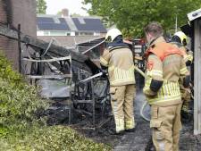 Brandweer voorkomt dat schuurbrand overslaat naar woningen in Heerle