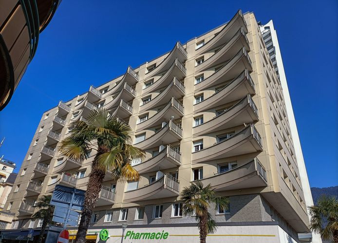 Les cinq membres de la famille se sont jetés du 7ᵉ étage de l'immeuble.