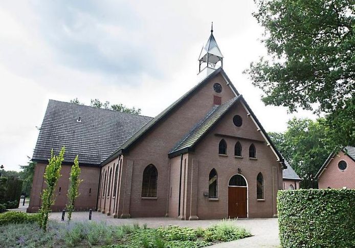 De kerk van de Gereformeerde Gemeente langs de N302 bij Uddel.