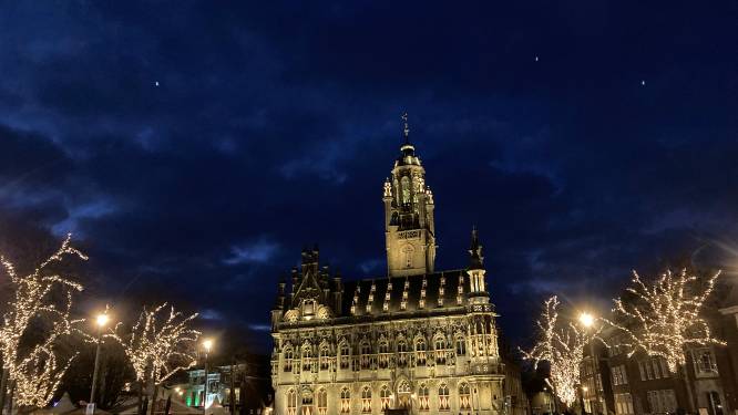 Stadhuis onder de sterrenhemel