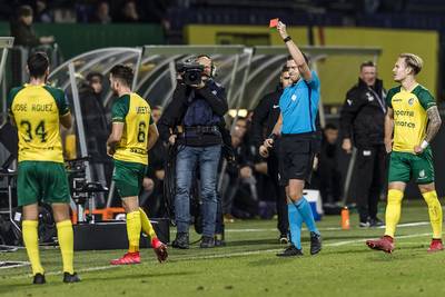 Omstreden rode kaart Fortuna-middenvelder Smeets geseponeerd