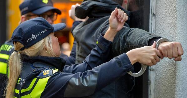 Dalende misdaadcijfers 6586. .
