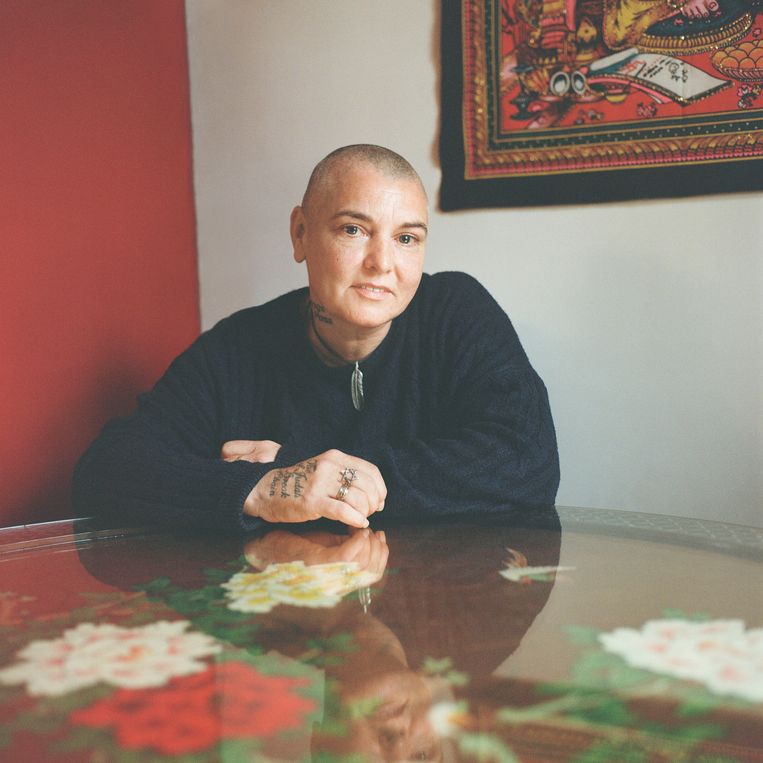 Sinéad vandaag. ‘Ik mag van geluk spreken dat ik mijn stem heb, en dat die iets teweegbrengt bij de mensen. Zo kan ik iets goeds doen als tegengewicht voor de asshole die ik de rest van de tijd ben.’ Beeld Guardian / eyevine