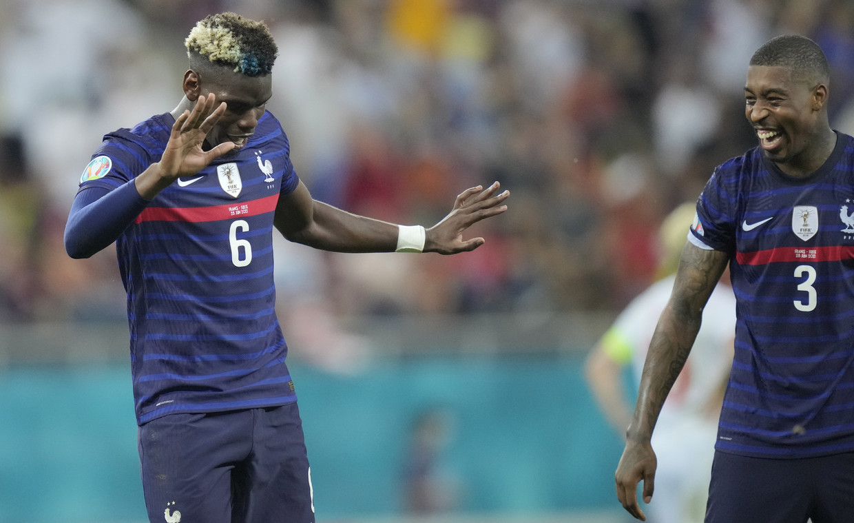 Paul Pogba en Presnel Kimpembe: toén hadden ze nog lol. Beeld EPA