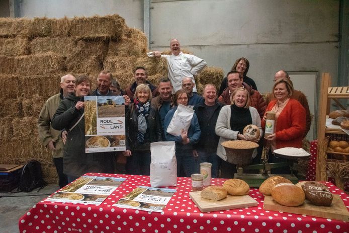 Het Rodeland brood is een project van acht warme bakkers, boeren, een Molenaar, de provincie en de gemeentes van het Rodeland.