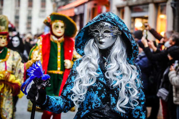 volk voor carnaval | Brugge | hln.be
