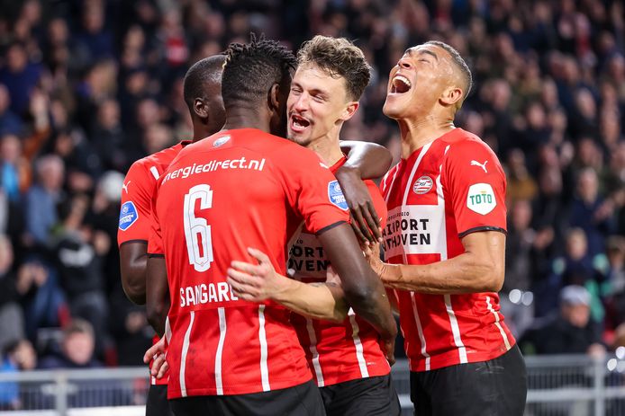Olivier Boscagli maakte fraai de 3-1 en dat zorgde voor vreugde in het Eindhovense kamp.
