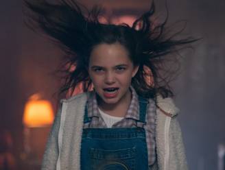 Razzies trekken nominatie van 11-jarige Ryan Kiera Armstrong voor ‘slechtste actrice van het jaar’ in: “We betreuren onze keuze”