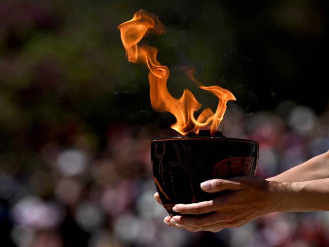 La flamme olympique allumée à Olympie avant un périple de 5.000 km jusqu’à Paris