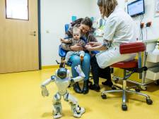 Toby is dé oplossing voor kinderen die bang zijn voor prikken: ‘Niets werkt beter’
