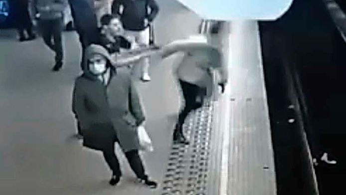 De aanval van P. op metrostation Rogier, in hartje Brussel.