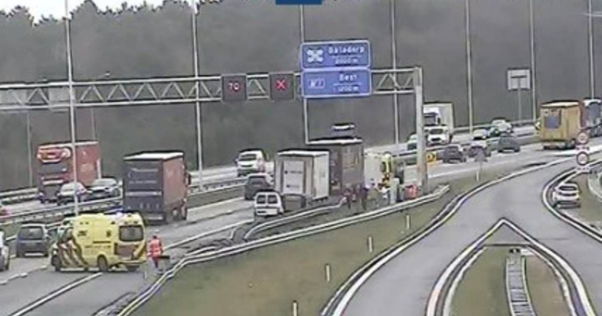 Ongeluk met meerdere voertuigen zorgt voor flinke vertraging op A58 bij Best.