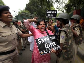 Politie in New Delhi vindt 200 opgesloten vrouwen in 'spirituele universiteit'