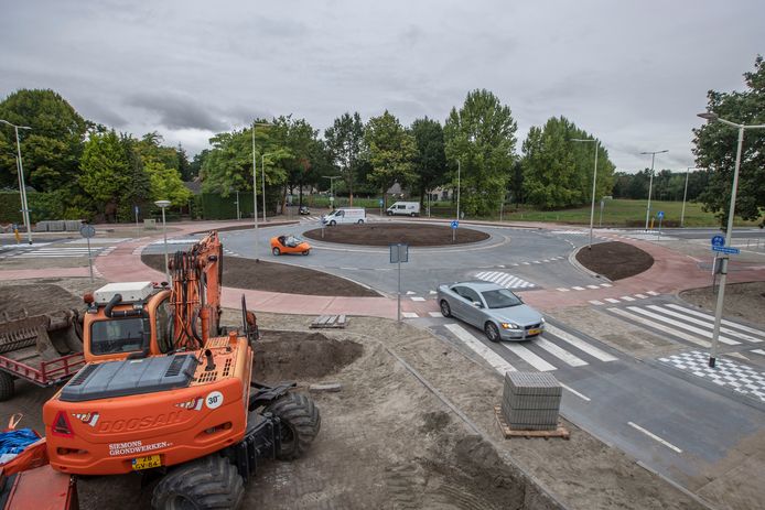 Woensdag 12 september 2018 werd de nieuwe rotonde in Halsteren geopend.
