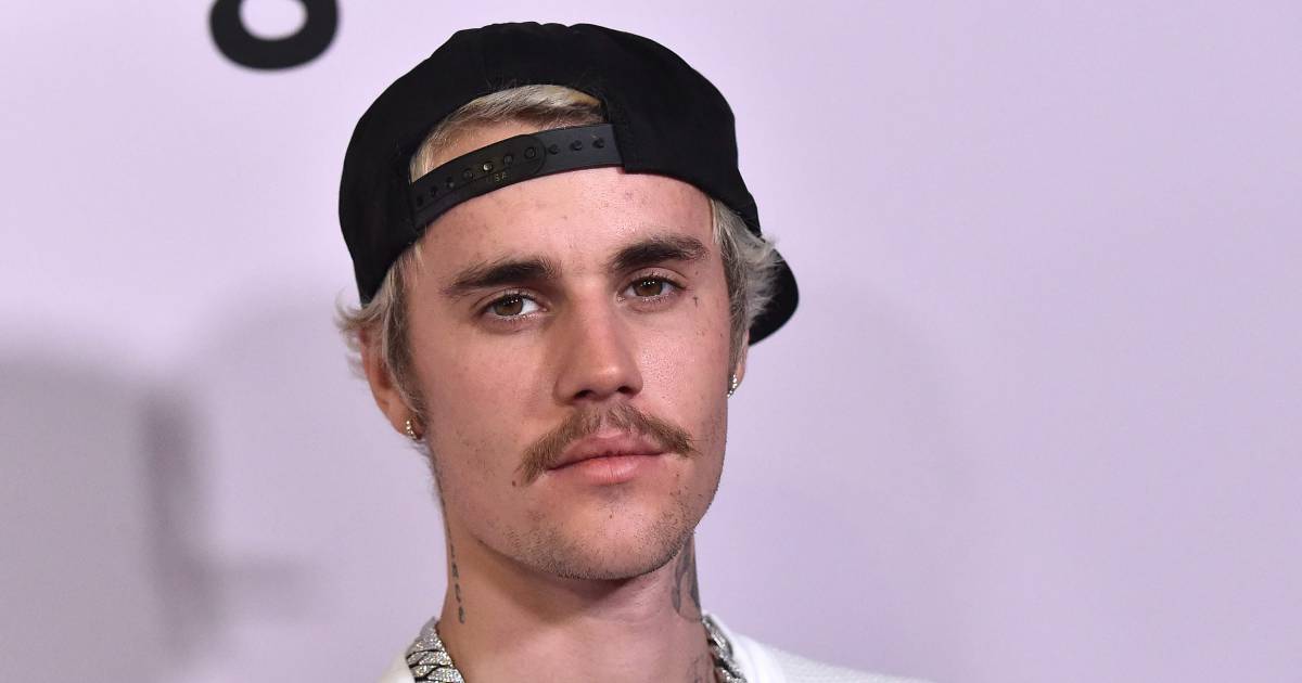 Moeder Justin Bieber Niet Blij Met Nieuwe Tattoo Show Ed Nl