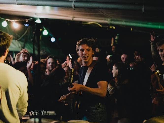 “Toegankelijke sfeer waar matrozen jong en oud welkom zijn”: Stormkop surft dit weekend op cultuurfestival ‘Geluidsgolven’