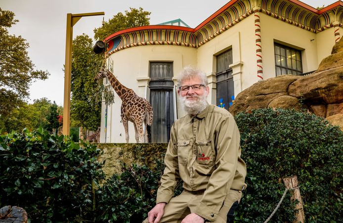 Francis Vercammen was bijna 25 jaar de dierenarts van ZOO Antwerpen en Planckendael. In maart gaat hij met pensioen. De vacature voor zijn opvolger is al gepubliceerd.