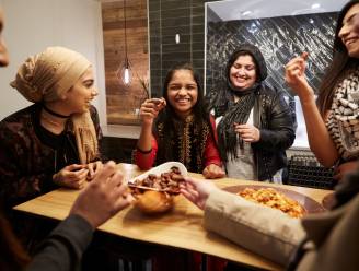 “Je darmen krijgen rust door geen water te drinken.” Diëtiste geeft do’s en don’ts voor een extra gezonde Ramadan 