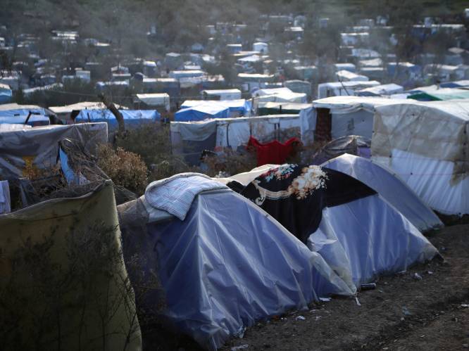 Kind omgekomen bij grote brand in vluchtelingenkamp Lesbos
