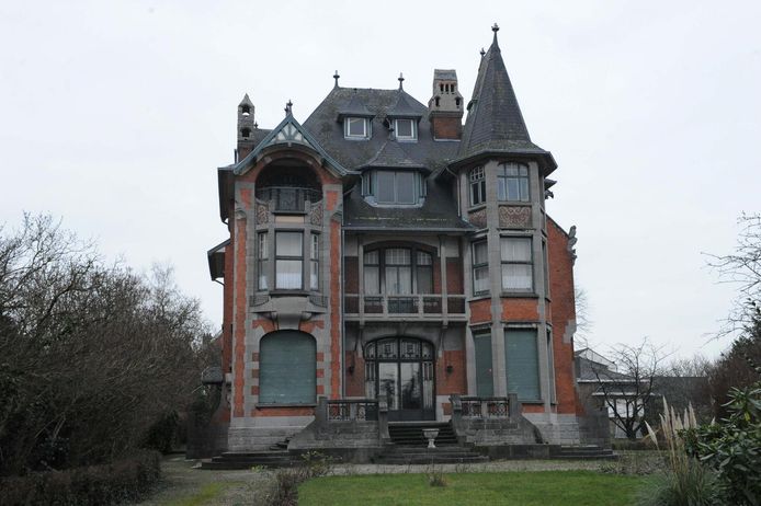 De villa werd in 1920 gebouwd door Antoine Laenen en Clément Verhas.