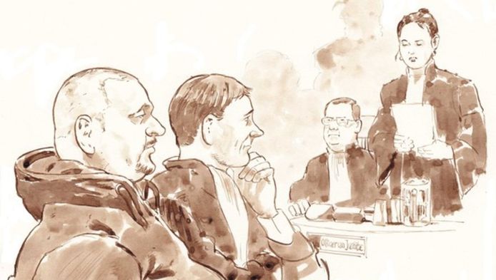 Gerard T. tijdens een eerdere rechtszaak met zijn advocaat Maarten Krikke en de officieren van justitie Daphne van der Zwan en Michael van Leent.