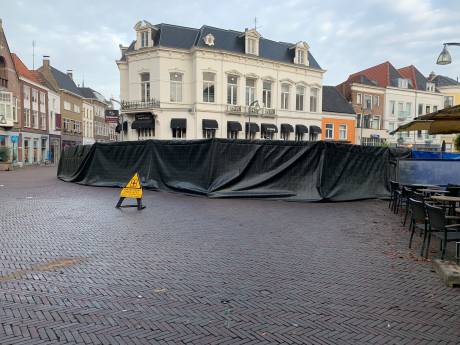 Bestuurder auto terrasdrama Deventer veertien dagen langer vast