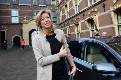 Minister Ollongren: toch niet stemmen op zaterdag