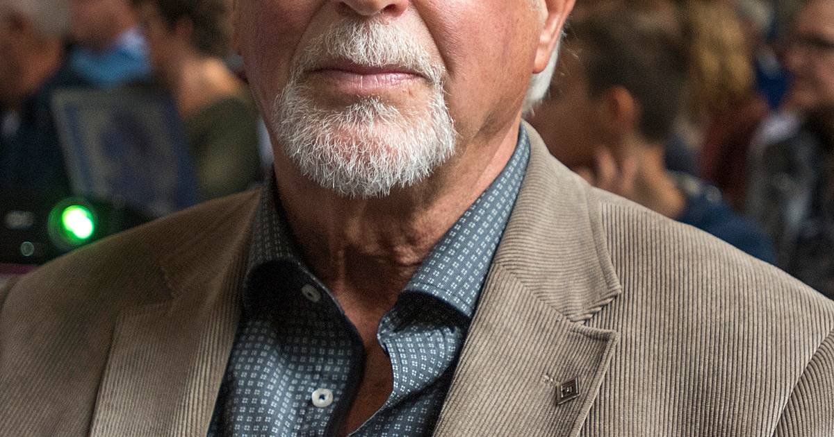 Koster Henk Rochat uit Drongelen onderscheiden