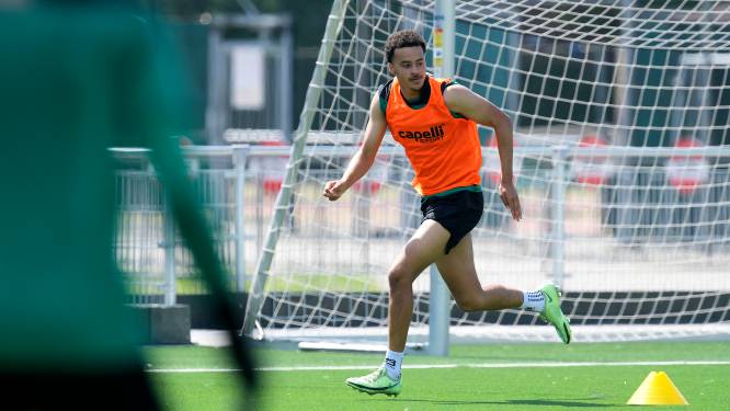 FC Dordrecht-verdediger Devon Koswal (18) wil geen eeuwig talent blijven: ‘Ik vind dat ik hard voor mezelf moet zijn’
