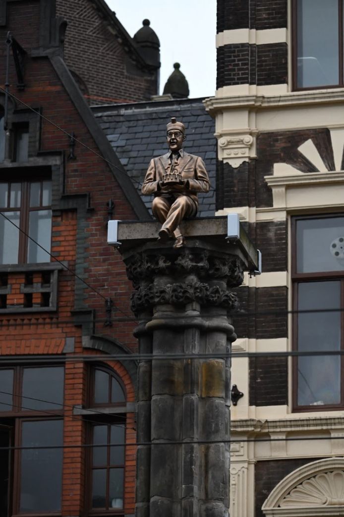 veiligheid Fruit groente Zending Levensgroot beeld van jarige André van Duin duikt op in Amsterdam | Show |  AD.nl