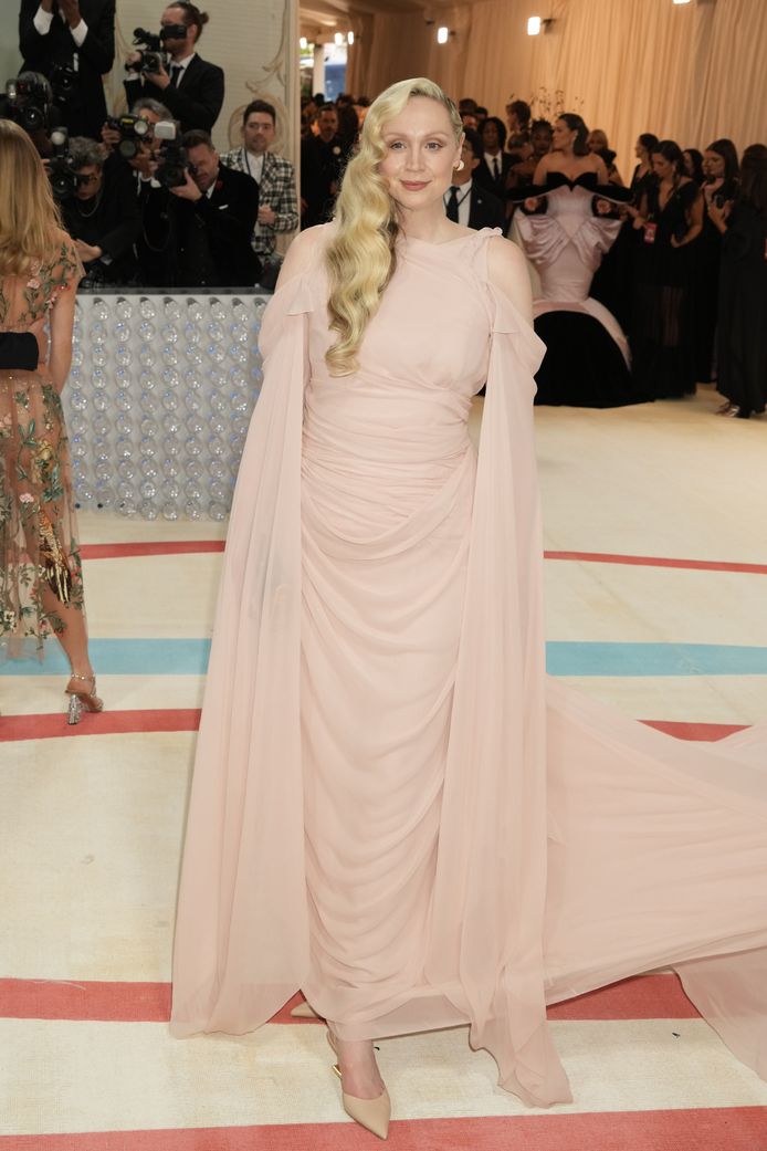 Gwendoline Christie op het Met Gala 2023 - Karl Lagerfeld: A Line Of Beauty.