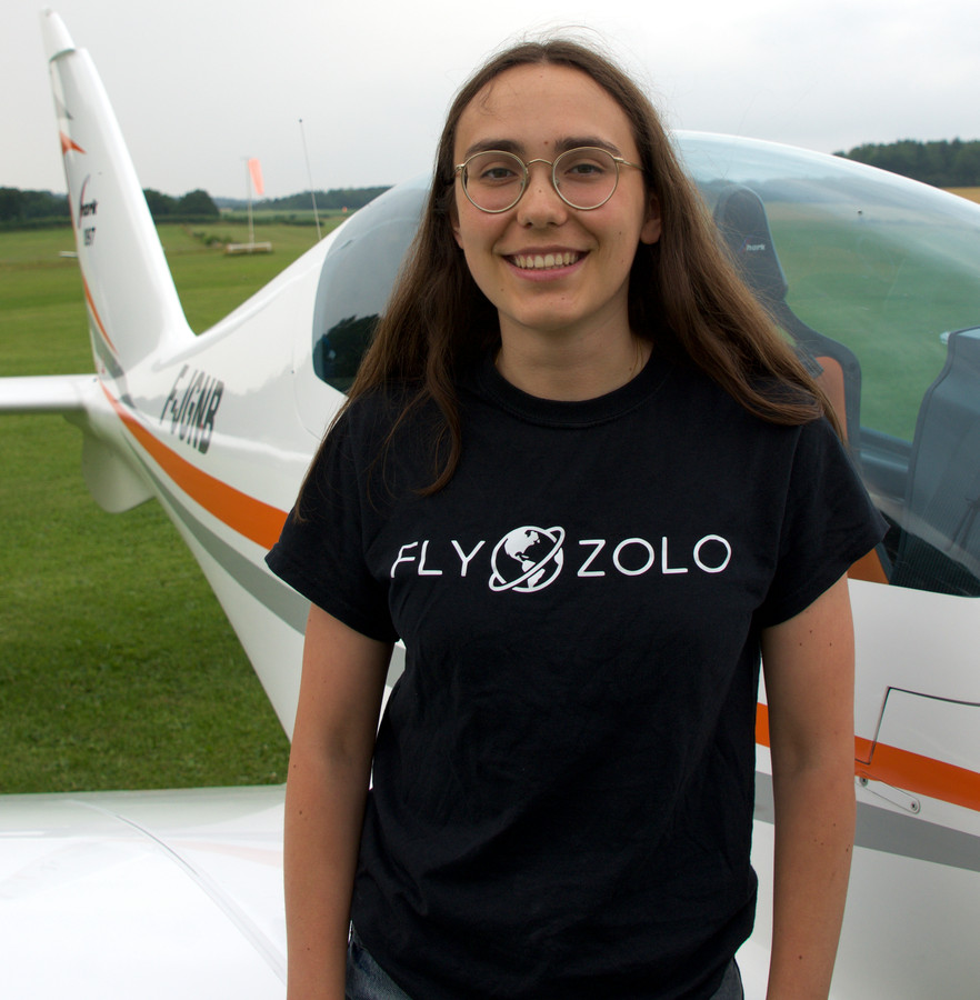 Zara (19) vliegt vanaf vandaag als jongste pilote ooit ...